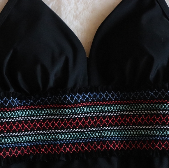 Black one-piece swimsuit - Picture 6 of 6